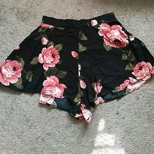 Forever 21 Floral shorts